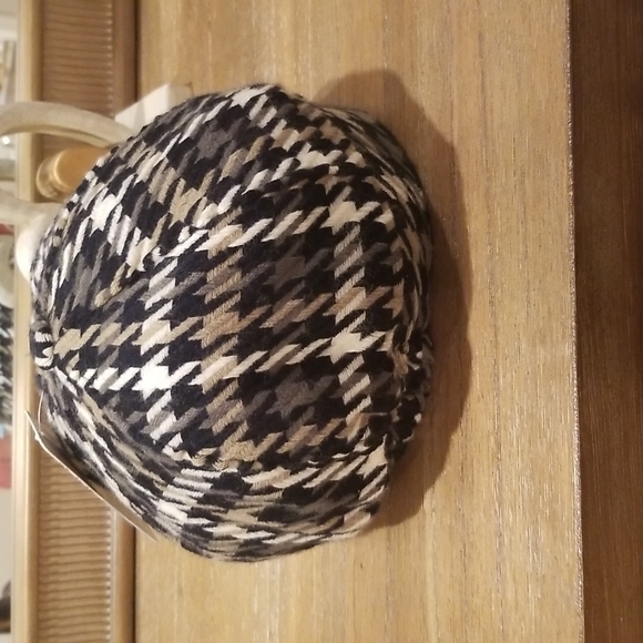 Houndstooth Hat - Picture 3 of 4